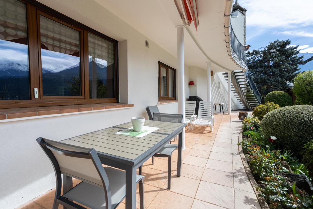 Vue Sur Les Montagnes Apartment Embrun Ngoại thất bức ảnh